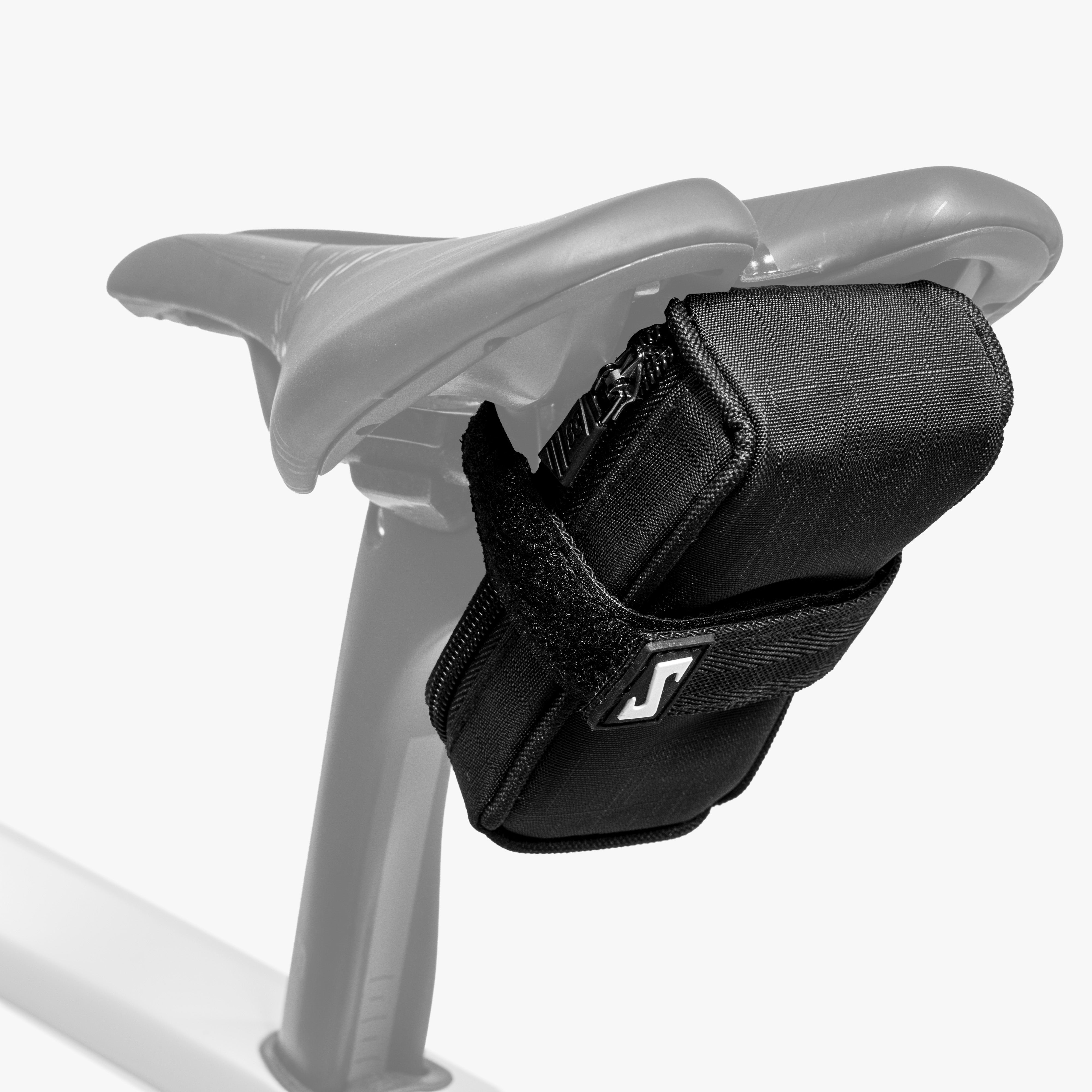 saddlebag black